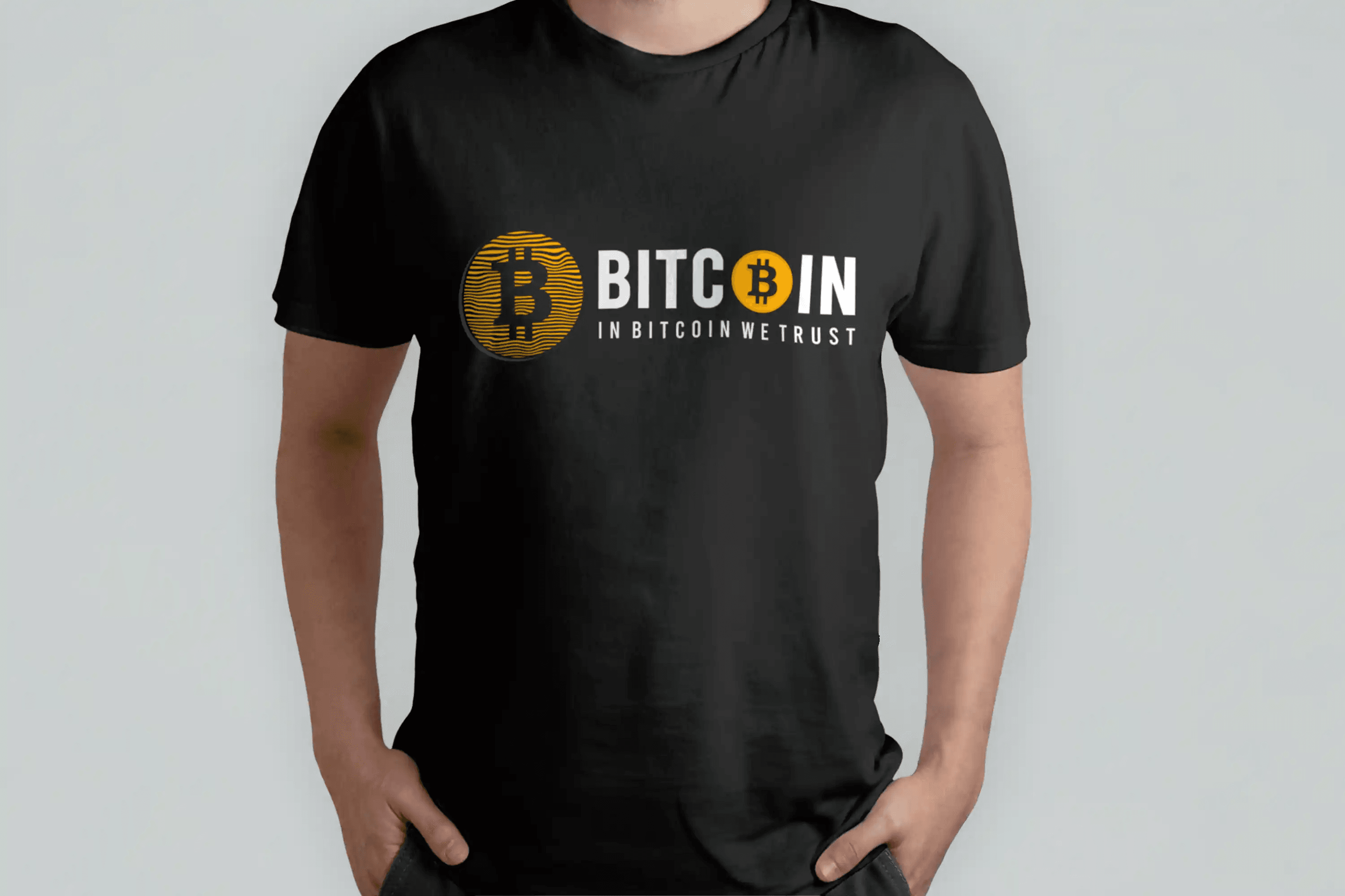 İn Bitcoin We Trust logo və yazı çaplı T-shirt Qara